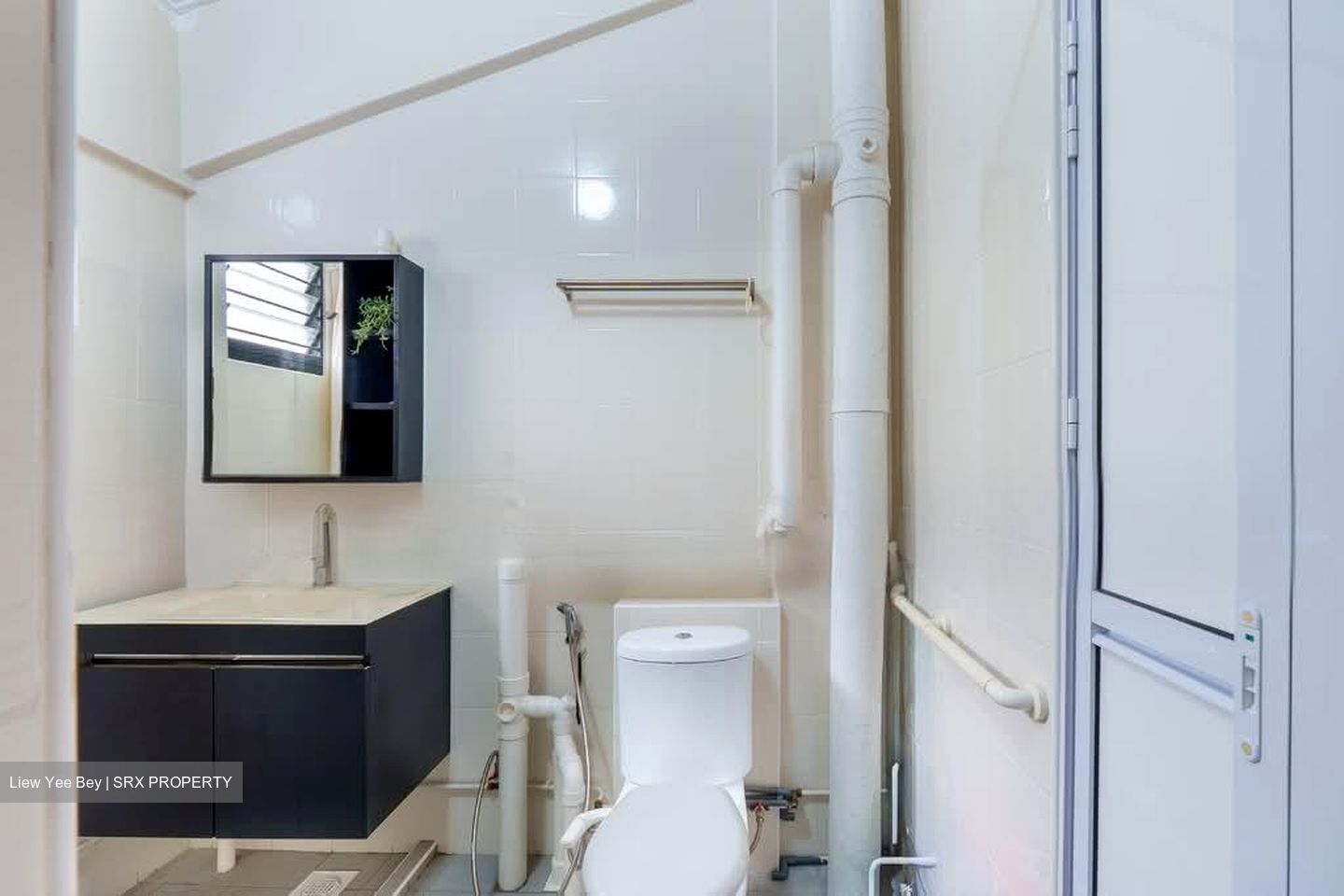 Blk 111 Hougang Avenue 1 (Hougang), HDB Executive #581929341